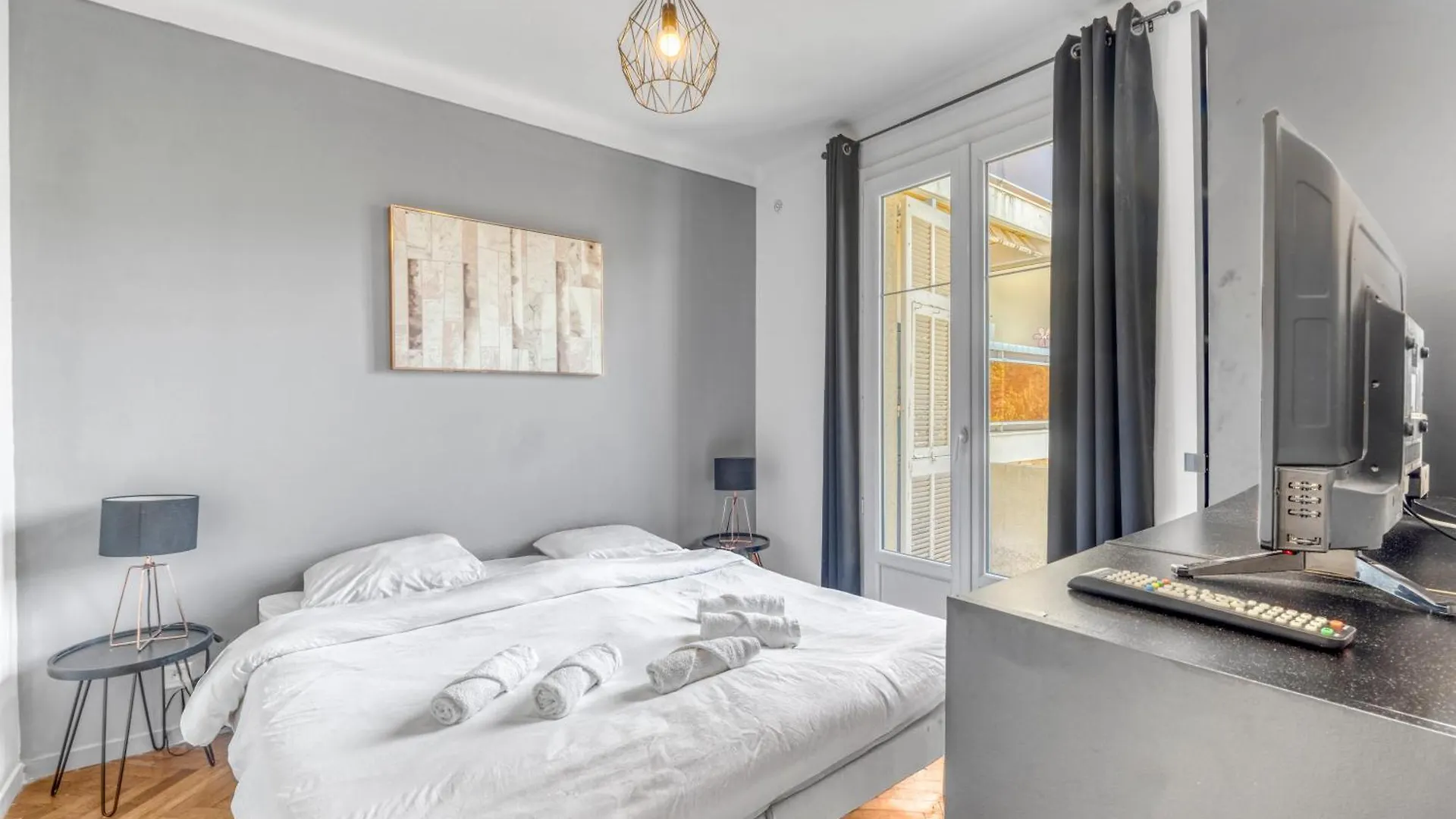 Ferienwohnung 2 Bed Avenue Saint-Jean , 5 Minutes From Palais Des Festivals Cannes Apartment