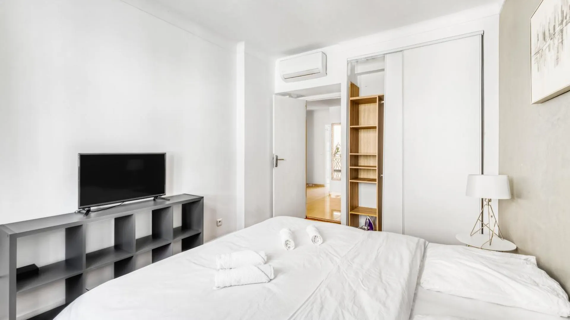 2 Bed Avenue Saint-Jean , 5 Minutes From Palais Des Festivals Apartment Cannes 0*,  France