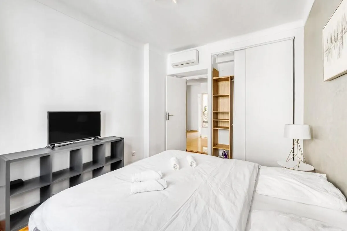 2 Bed Avenue Saint-Jean , 5 Minutes From Palais Des Festivals Apartment Cannes
