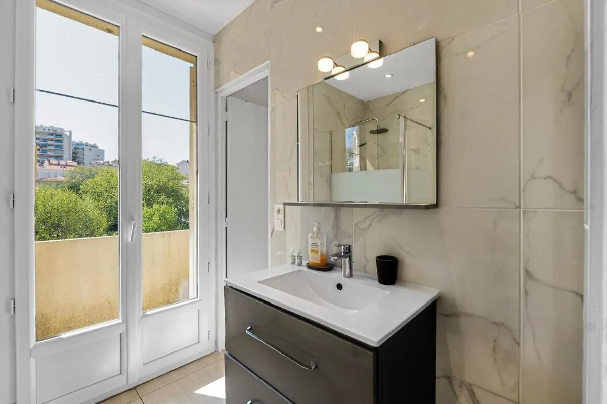 2 Bed Avenue Saint-Jean , 5 Minutes From Palais Des Festivals Apartment Cannes